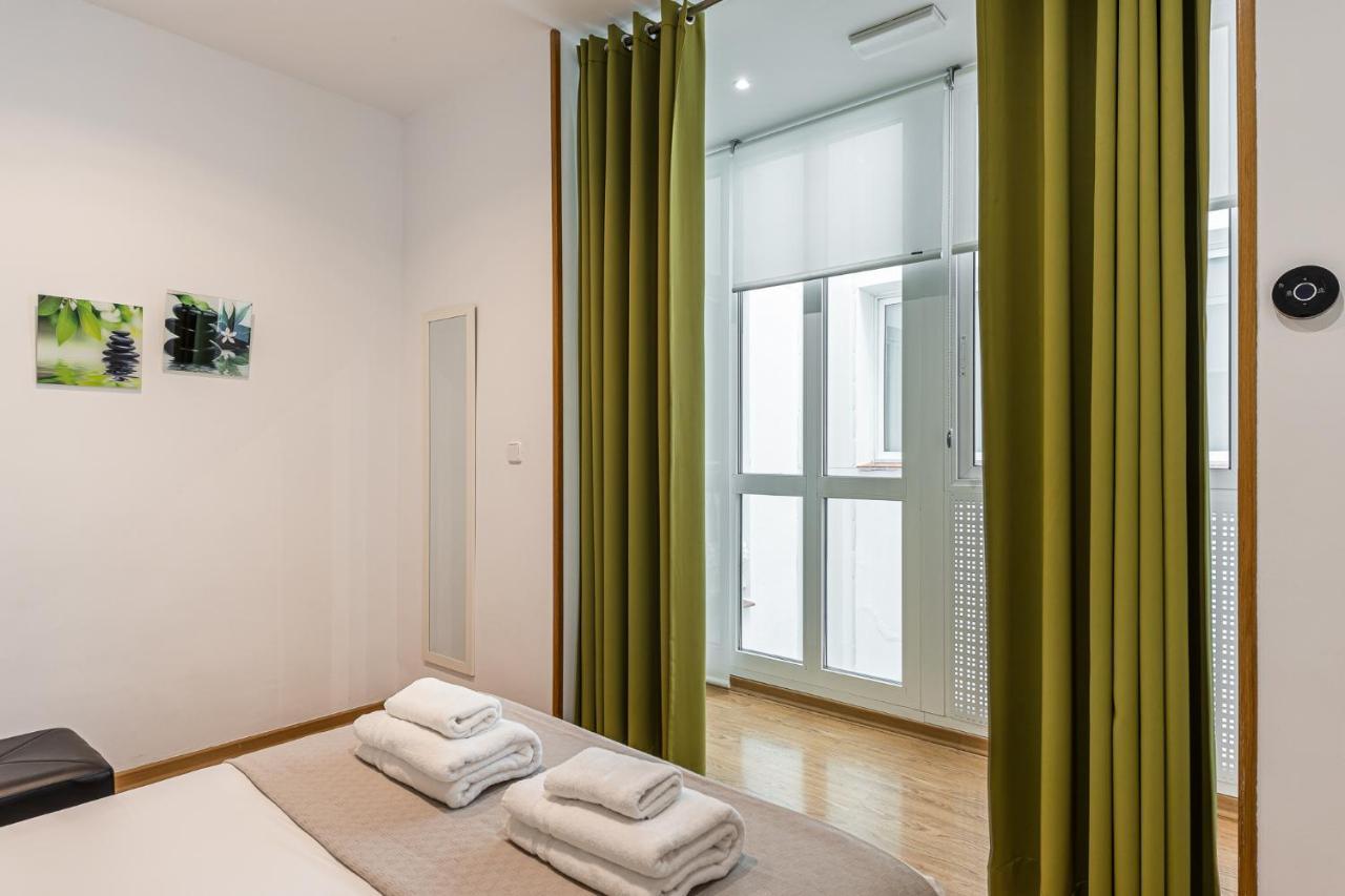 Waou Apartamentos En Sol Confort 7 มาดริด ภายนอก รูปภาพ